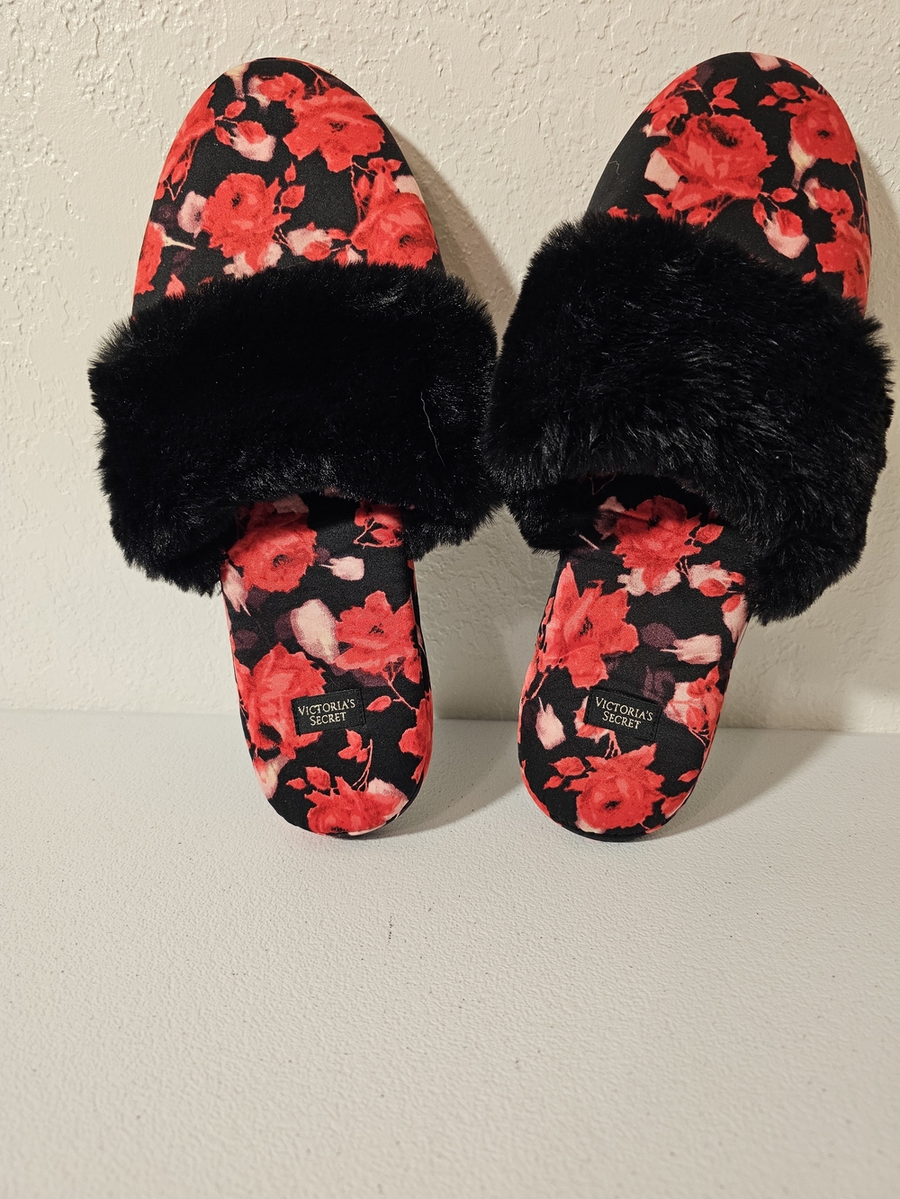 Victoria's Secret Black Faux-Fur Slides with Red Floral Print Size Medium